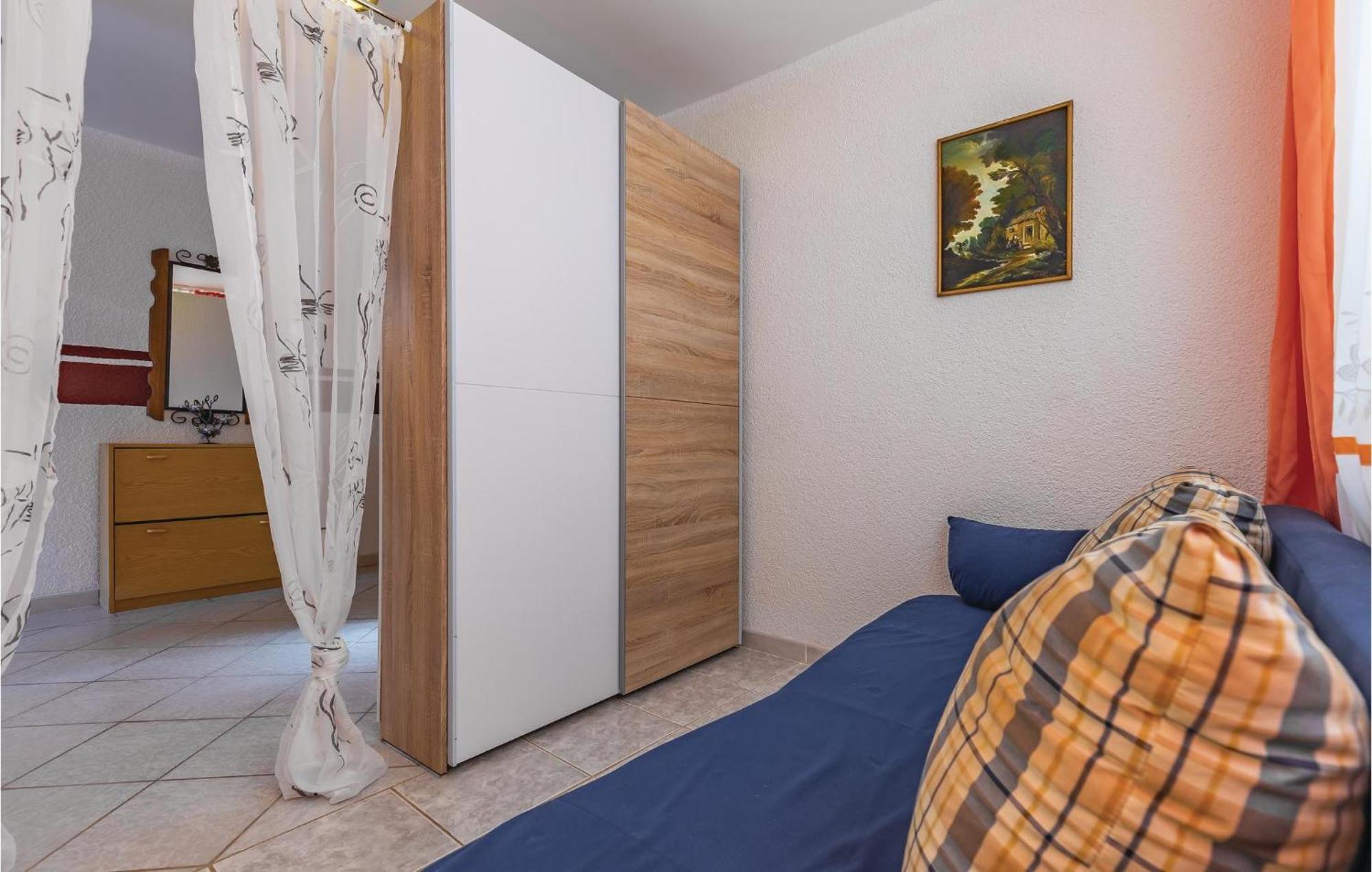 3 Bedroom Awesome Apartment In Pavicini Exteriör bild